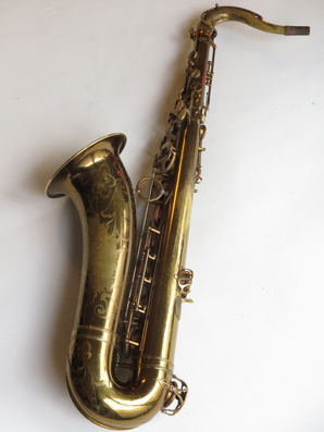 Saxophone-ténor-Selmer-Balanced-Action-verni-gravé-20