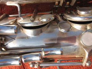 g sharp triller   rolled tone hole detail