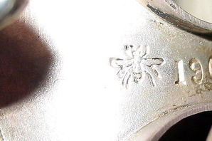 bee stamping