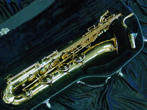 Right Side In Case With Neck &amp; Mouthpiece