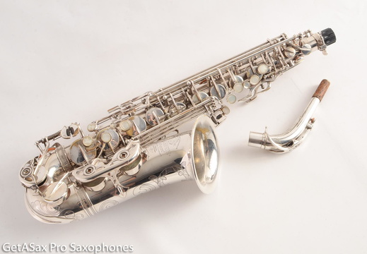 French Makes & Models / Selmer / Mark VI / Eb Alto / Eb Alto Factory Additional Keywork - 77632 - 1958 - display this album Eb Alto Factory Additional Keywork - 77632 - 1958