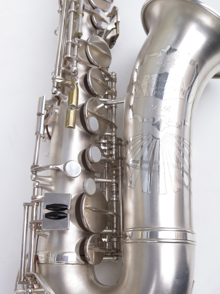 Saxophone-alto-Lebblanc-semi-rationnel-argenté-sablé-gravé-16_2.jpg