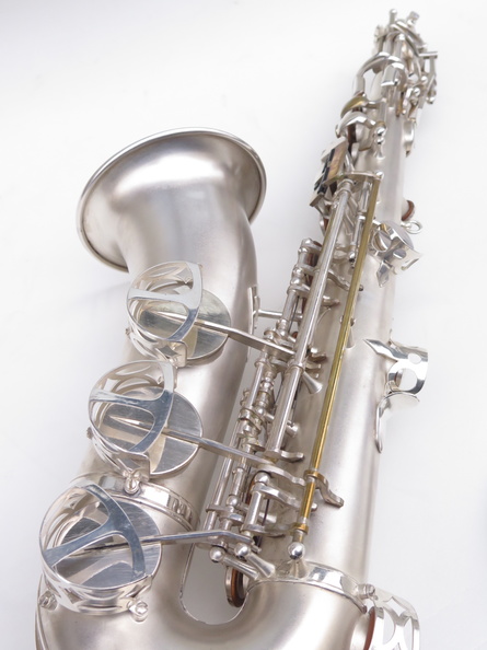 Saxophone-alto-Lebblanc-semi-rationnel-argenté-sablé-gravé-18.jpg