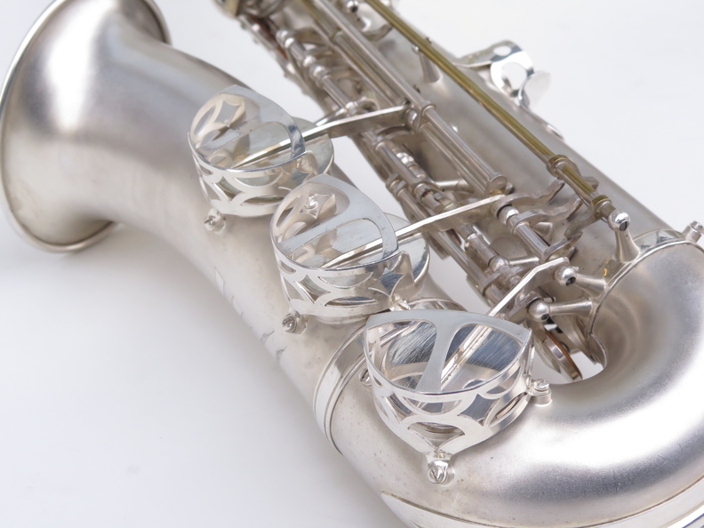 Saxophone-alto-Lebblanc-semi-rationnel-argenté-sablé-gravé-9_2.jpg