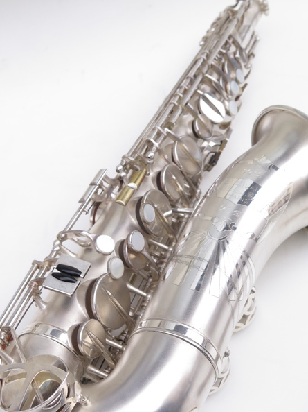 Saxophone-alto-Lebblanc-semi-rationnel-argenté-sablé-gravé-15_2.jpg