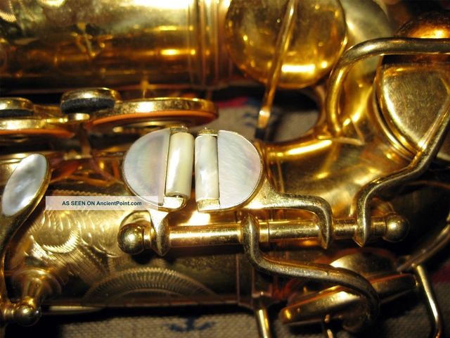 vintage_1925_conn_virtuoso_deluxe__chu_berry__model_alto_saxophone_gold_plated_11_lgw.jpg
